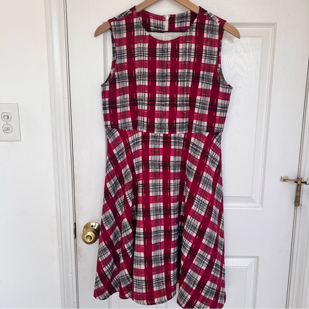 Plaid Sleeveless Dress - Red and White
